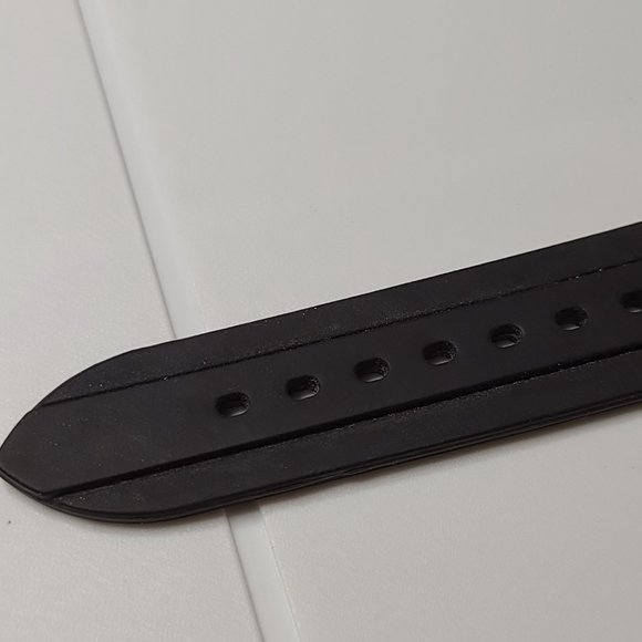 Zebra Striped Geneva Watch With Rubber Black Band - Picture 5 of 12